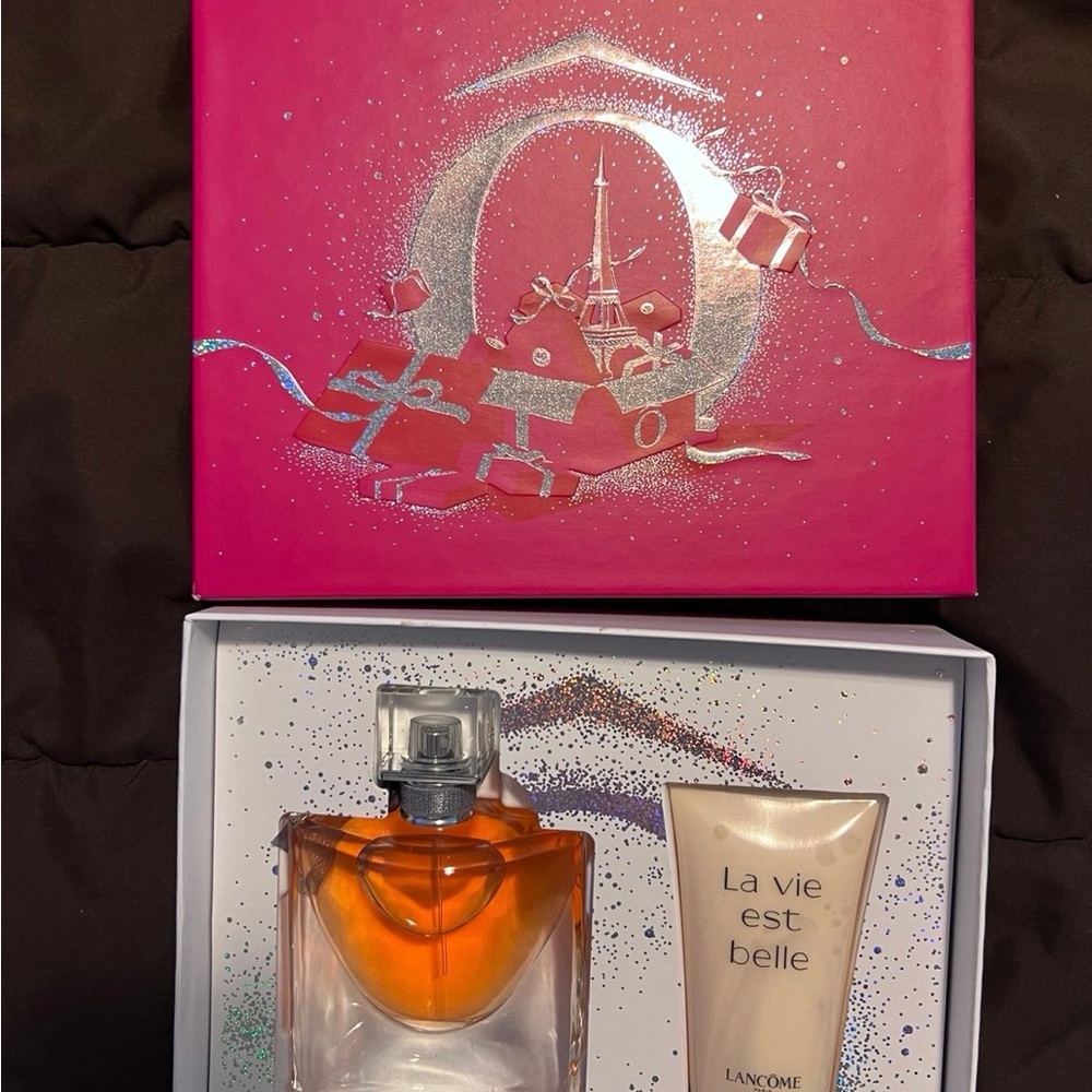 La Vie Est Belle Gift Set